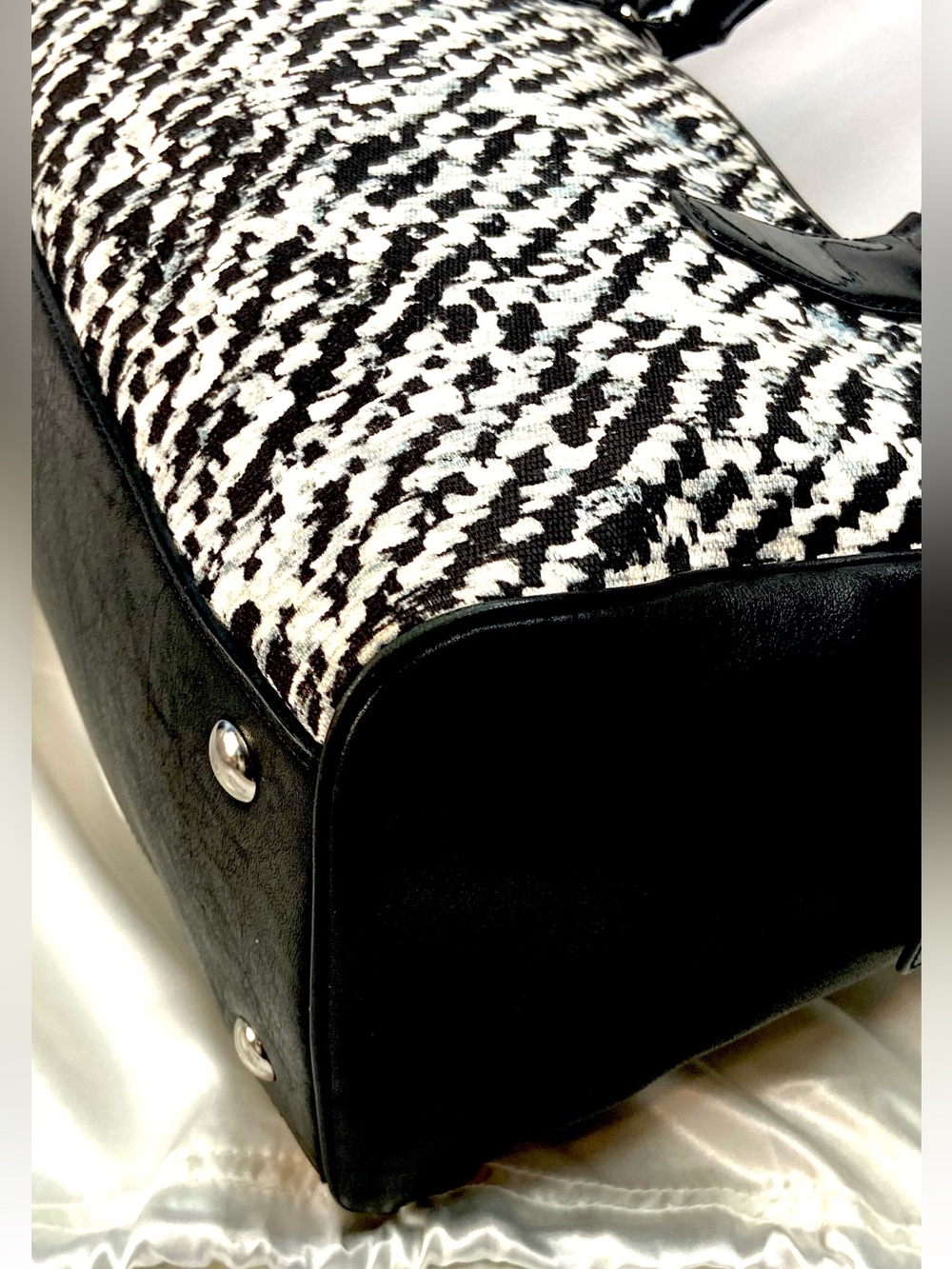 Coach 2013 Black & White Patterned Satchel with Leather Trim - Picture 7 of 12